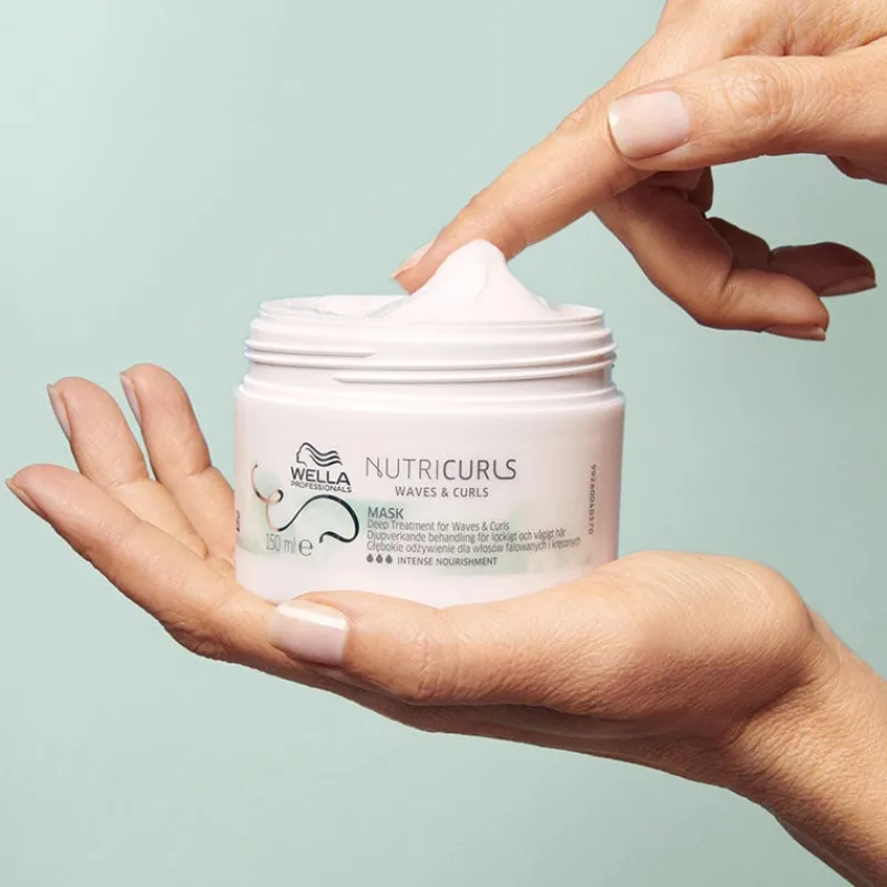 Wella Professionals Soin profond pour cheveux ondulés et bouclés Nutricurls 150ml Online